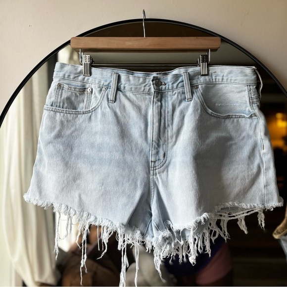 MADEWELL| Relaxed denim shorts raw hem | size 32 - Picture 5 of 11